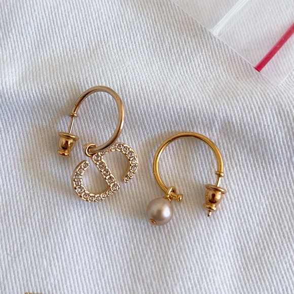 Dior Petit CD Earrings Pink-Finish Metal, Pink Resin Pearl and Pink Crystals - Picture 3 of 15